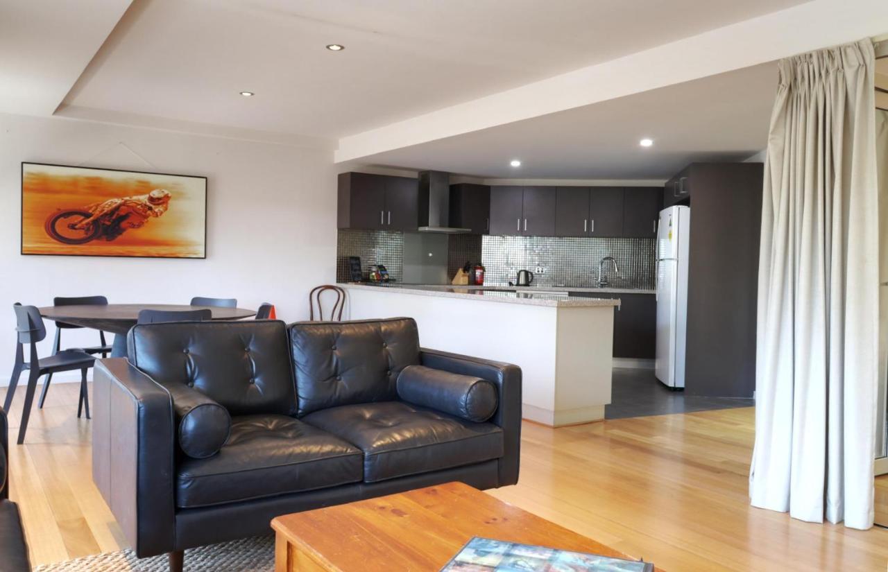 شقة Fiveways Balcony, King Bed, Chef'S Kitchen فريمانتل المظهر الخارجي الصورة