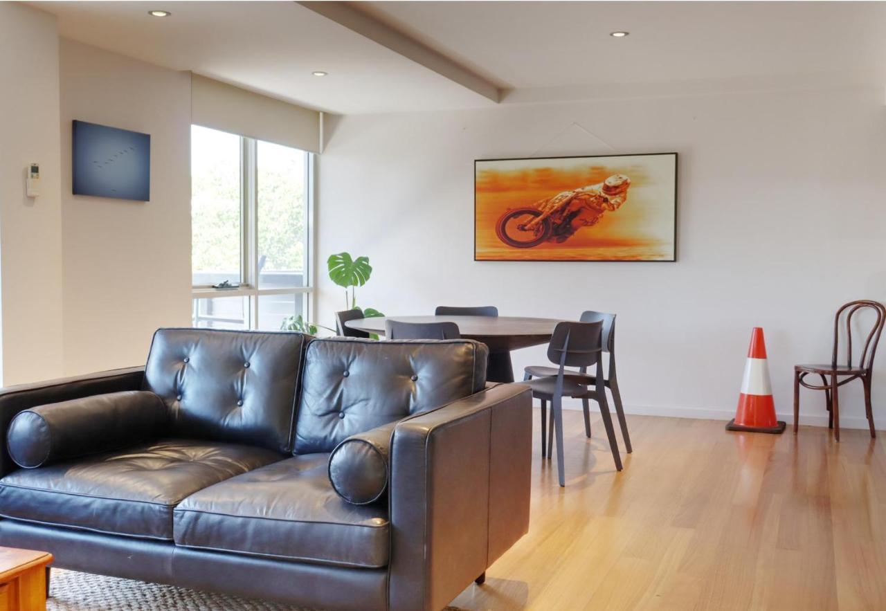 شقة Fiveways Balcony, King Bed, Chef'S Kitchen فريمانتل المظهر الخارجي الصورة